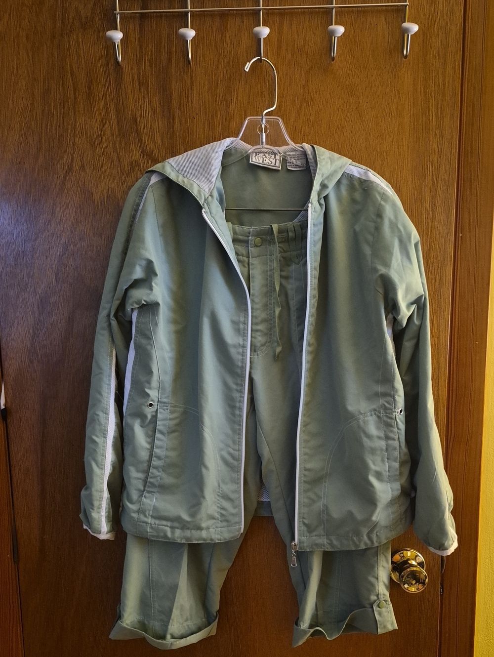 East West 90s Tracksuit/Cropped Pants Size S Sage